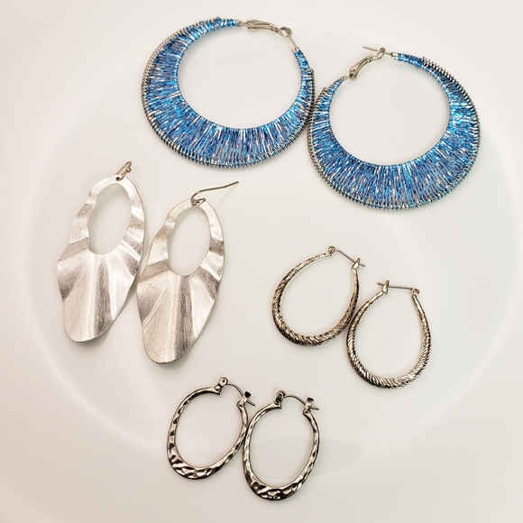 4 Silver Tone Earrings For Price of One- Hoops and Dangles - Picture 6 of 7